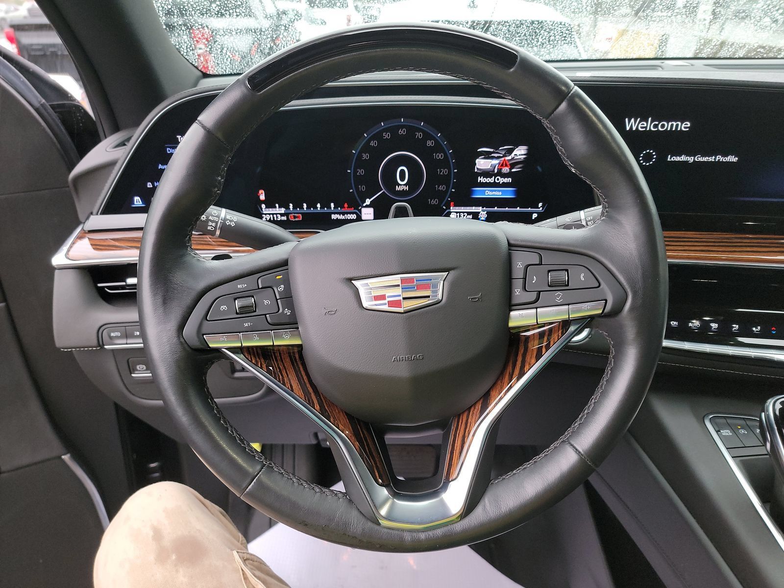 Used 2022 Cadillac Escalade Premium Luxury AWD/4WD image 8