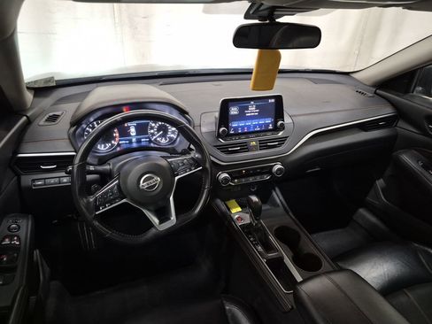 Used 2020 Nissan Altima 2.5 SR FWD image 10