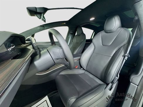 Used 2026 Tesla Model X image 11