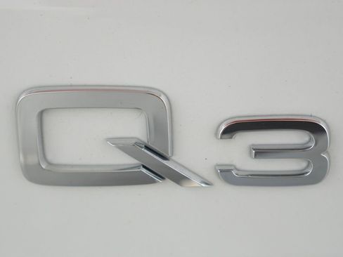 Certified 2025 Audi Q3 2.0T Premium w/ Convenience Package image 28