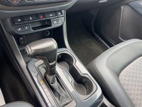 Used 2017 Chevrolet Colorado Z71 image 16