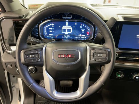 Used 2023 GMC Sierra 1500 Elevation image 15