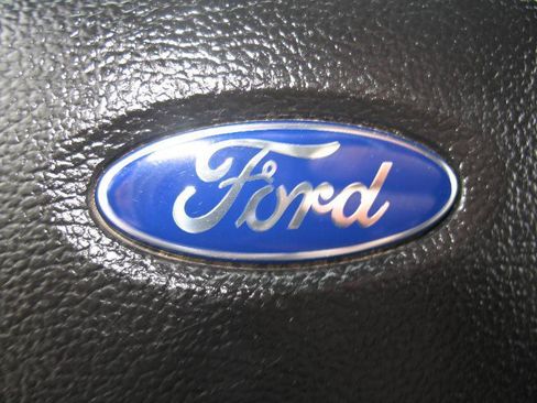 Used 2019 Ford F150 XLT w/ Equipment Group 302A Luxury AWD/4WD image 38