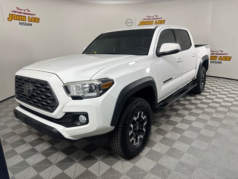 Used 2021 Toyota Tacoma TRD Off-Road image 1