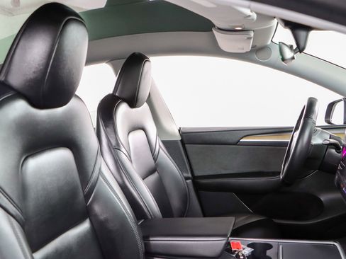 Used 2023 Tesla Model Y Long Range image 24