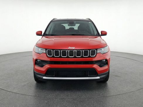 Used 2025 Jeep Compass Limited image 2