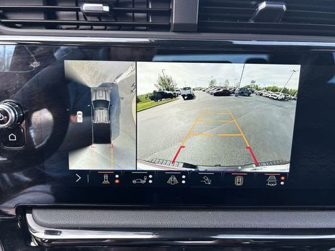 Used 2024 GMC Sierra 2500 AT4 AWD/4WD image 23