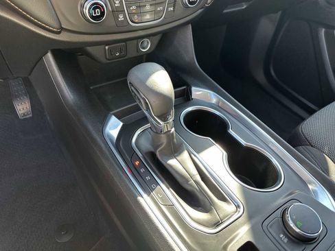 Certified 2021 Chevrolet Traverse LS FWD image 23