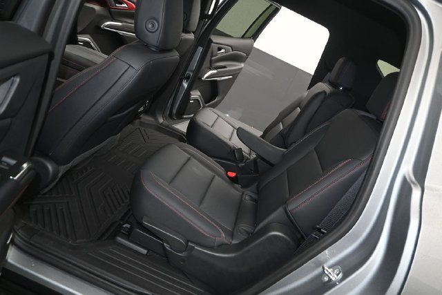Used 2024 Chevrolet Traverse Z71 w/ Enhanced Driving Package AWD/4WD image 13