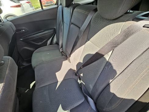 Used 2019 Chevrolet Trax LS FWD image 14