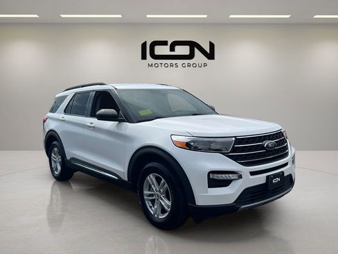 Used 2020 Ford Explorer XLT w/ Equipment Group 202A AWD/4WD image 7