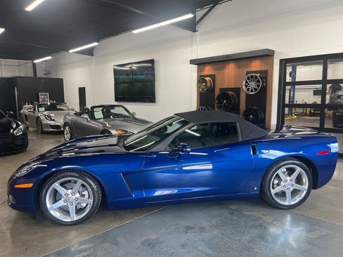 Used 2007 Chevrolet Corvette Convertible w/ Preferred Equipment Group RWD image 5
