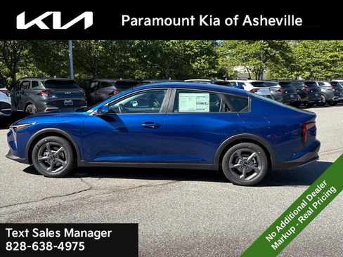 New 2025 Kia K4 LXS image 3