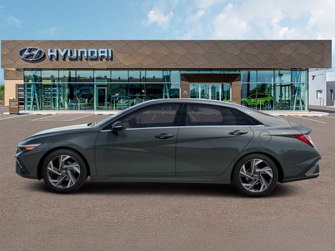 New 2026 Hyundai Elantra Limited image 3