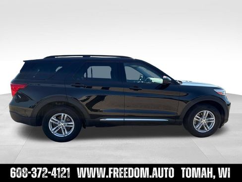 Used 2024 Ford Explorer XLT w/ Equipment Group 202A AWD/4WD image 9