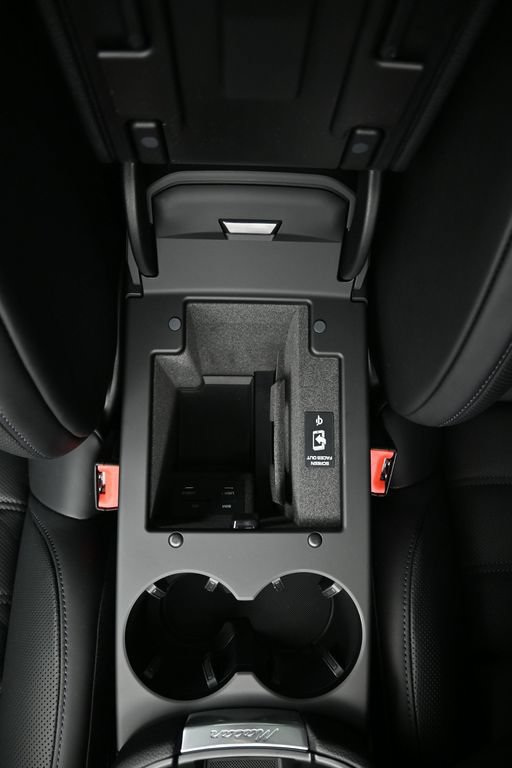 Certified 2026 Porsche Macan AWD/4WD image 25
