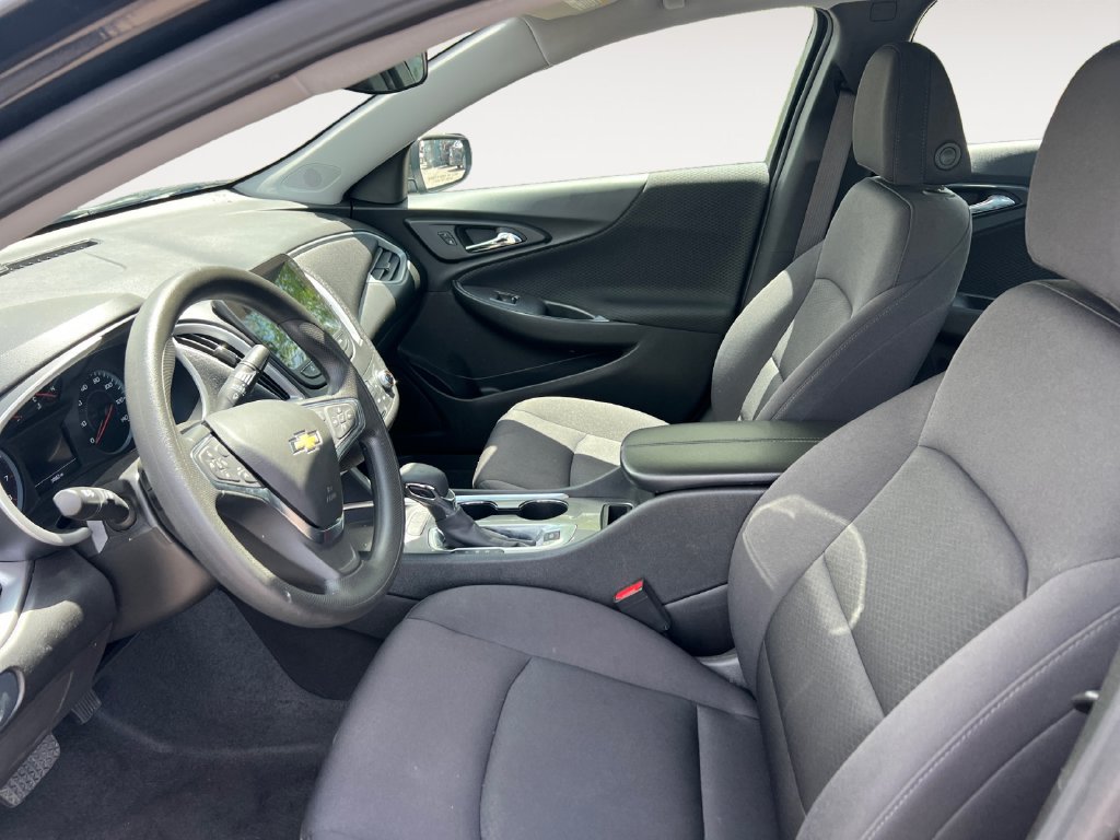 Used 2024 Chevrolet Malibu LT FWD image 9