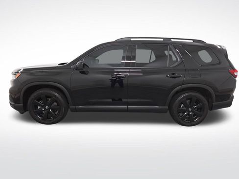 Used 2025 Honda Pilot Black Edition image 2