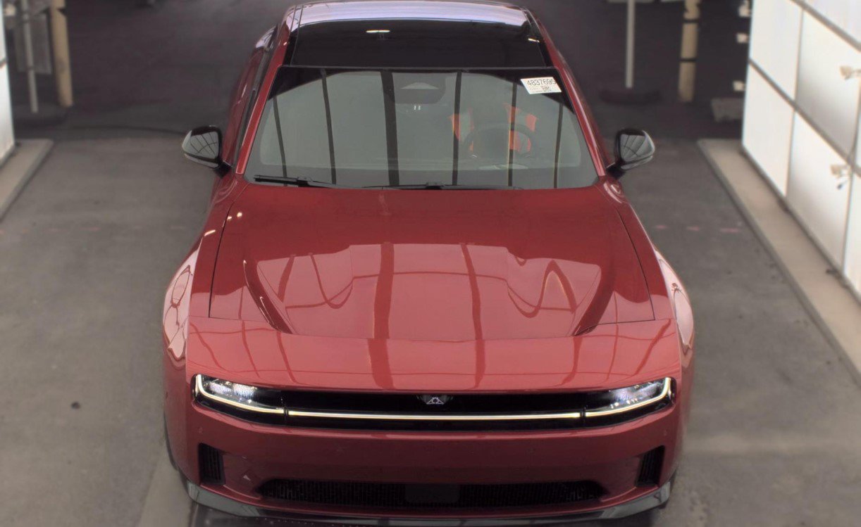 Used 2024 Dodge Charger Daytona R/T w/ Plus Group AWD/4WD image 3