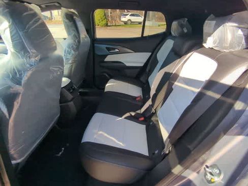 New 2026 Chevrolet Equinox EV LT image 24