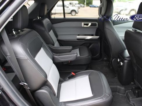 Certified 2022 Ford Explorer XLT w/ Equipment Group 202A RWD image 13