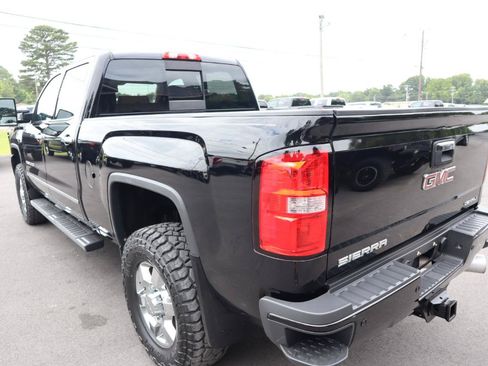 Used 2018 GMC Sierra 3500 Denali w/ Duramax Plus Package AWD/4WD image 7