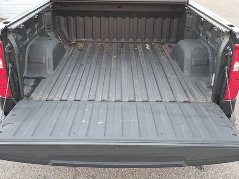 Used 2022 Chevrolet Silverado 1500 LT image 32