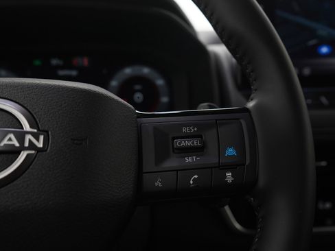 Used 2026 Nissan Rogue SL AWD/4WD image 28