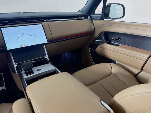 Used 2025 Land Rover Range Rover Long Wheelbase SE AWD/4WD image 46