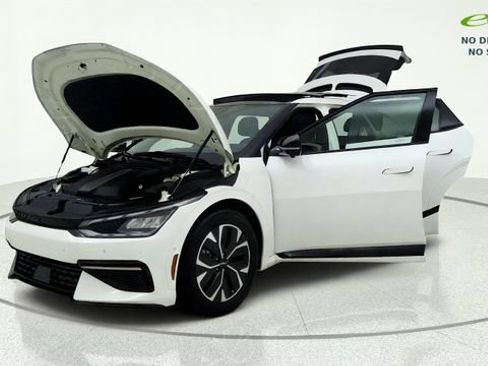 Used 2023 Kia EV6 GT-Line w/ GT-Line Suede Seat Package RWD image 10