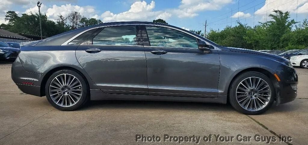 Used 2016 Lincoln MKZ w/ Equipment Group 300A Reserve FWD image 8