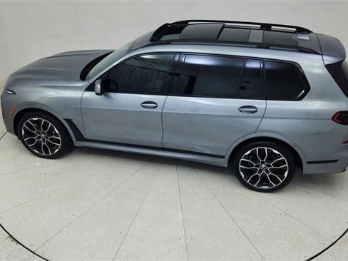 Used 2023 BMW X7 xDrive40i w/ M Sport Package image 87