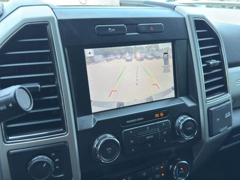 Used 2019 Ford F250 Lariat w/ Snow Plow Prep Package AWD/4WD image 18