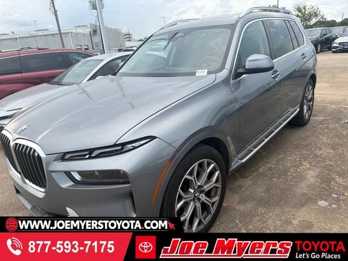 Used 2025 BMW X7 xDrive40i AWD/4WD image 1