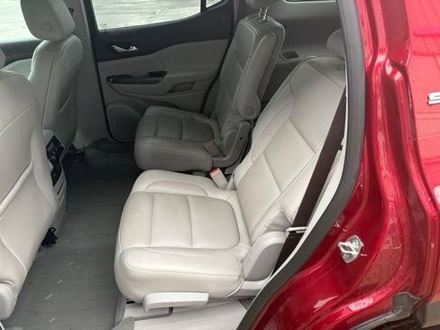 Used 2019 GMC Acadia SLT AWD/4WD image 7