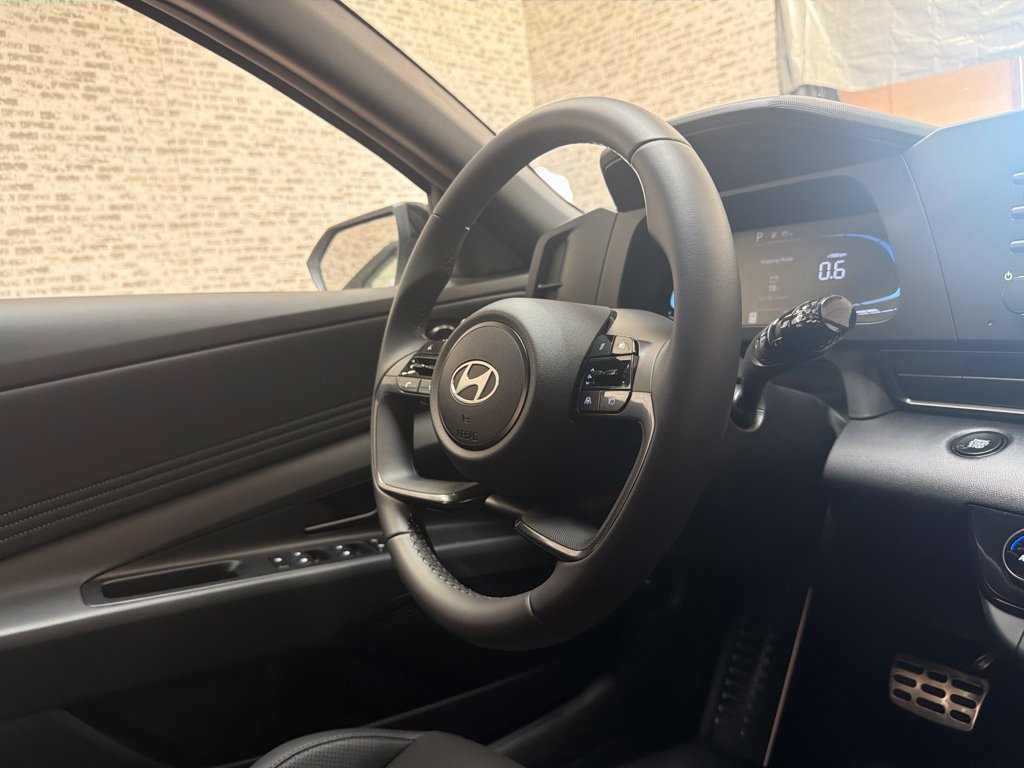 New 2026 Hyundai Elantra SEL Sport FWD image 17