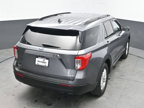 Used 2022 Ford Explorer XLT AWD/4WD image 34