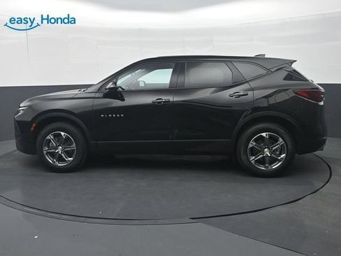 Used 2025 Chevrolet Blazer LT FWD image 4