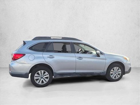 Used 2015 Subaru Outback 2.5i Premium AWD/4WD image 5