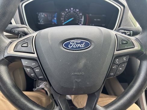 Used 2019 Ford Fusion SE image 14