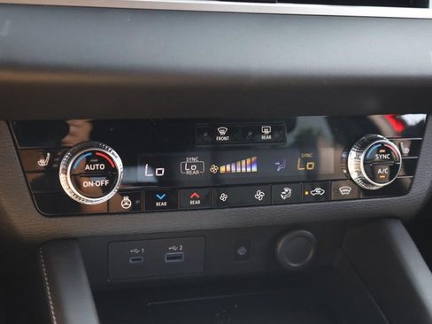 New 2026 Nissan Rogue Platinum AWD/4WD image 13