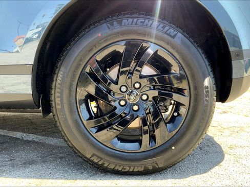 New 2026 Land Rover Range Rover Evoque S image 17