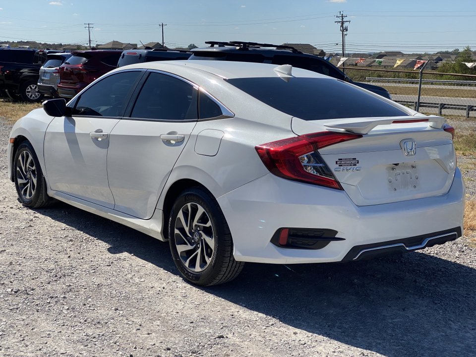 Used 2018 Honda Civic EX image 7