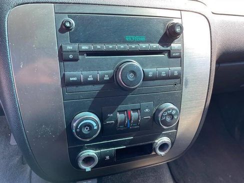 Used 2007 Chevrolet Suburban LS AWD/4WD image 36
