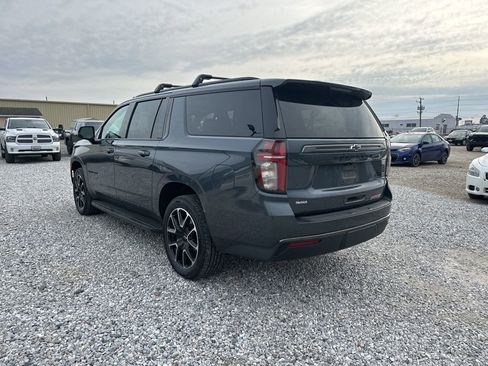 Used 2021 Chevrolet Suburban RST w/ Luxury Package image 3