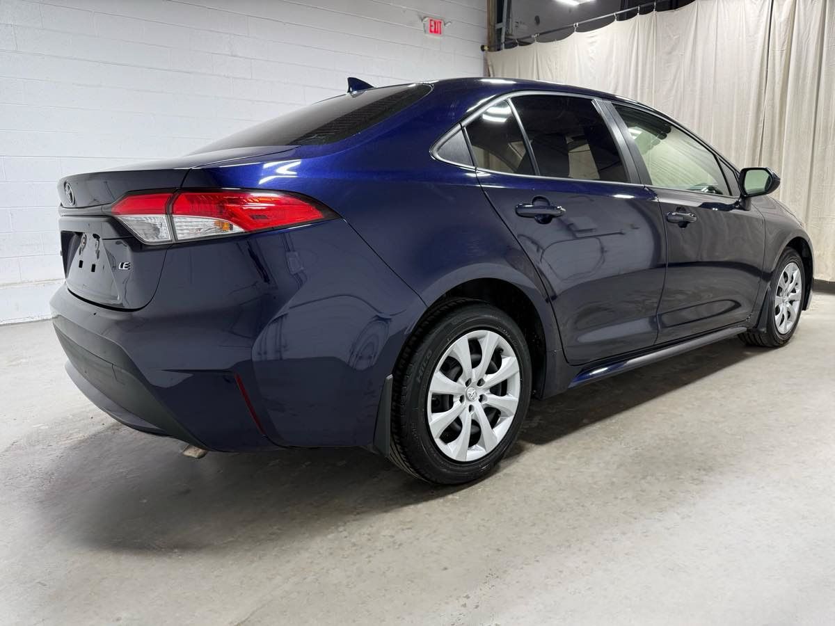 Used 2021 Toyota Corolla LE w/ Carpet Mat Package (TMS) FWD image 4