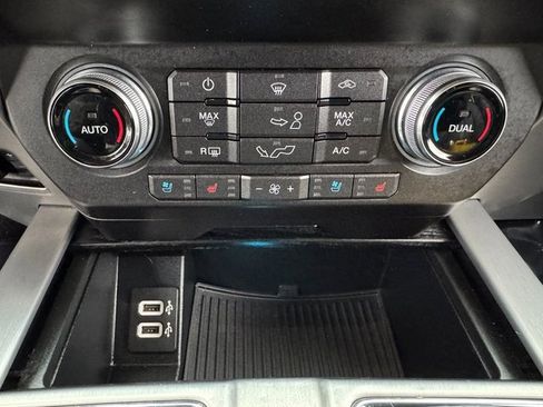 Used 2020 Ford F150 Platinum w/ Equipment Group 701A Luxury image 13