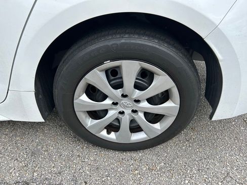 Used 2024 Toyota Corolla LE image 9