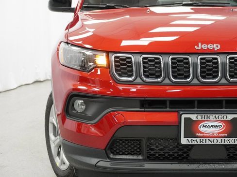 Certified 2025 Jeep Compass Latitude w/ Convenience Group image 7