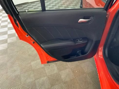 Used 2020 Dodge Charger SXT w/ Blacktop Package RWD image 27
